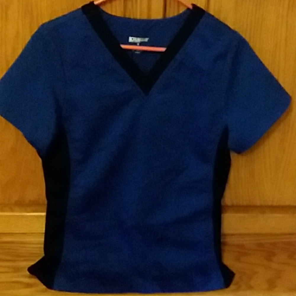 Womens  scrub top